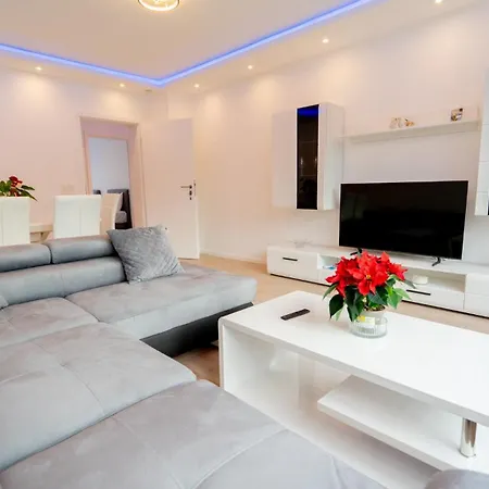 Mega Lux * Esslingen am Neckar